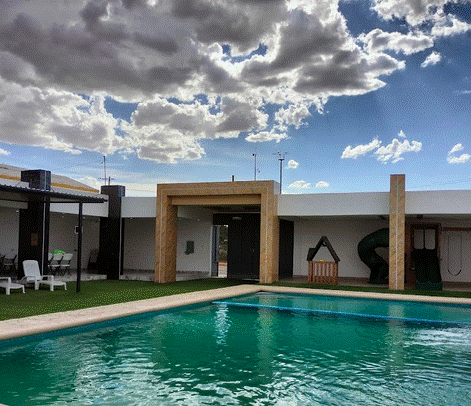 Cierran terraza Zesati tras fallecimiento de niño durante fiesta en alberca