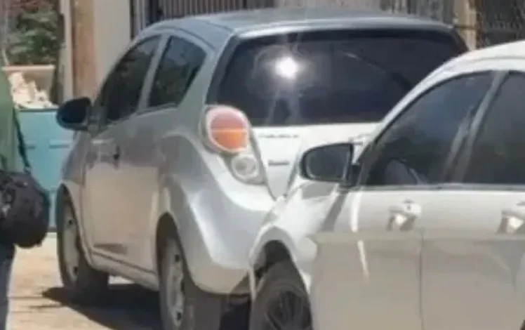 En Ciudad Juárez puedes denunciar vehículos mal estacionados mediante el programa "Agente Ciudadano".