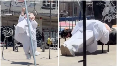 La botarga intentó superar barras, hacer lagartijas y sostenerse en un pasamanos durante una divertida rutina en un parque.