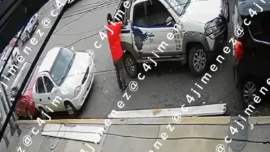 La víctima acudió a concretar una venta en la alcaldía Venustiano Carranza, pero fue atacada presuntamente por la supuesta compradora; la agresora fue detenida minutos después.