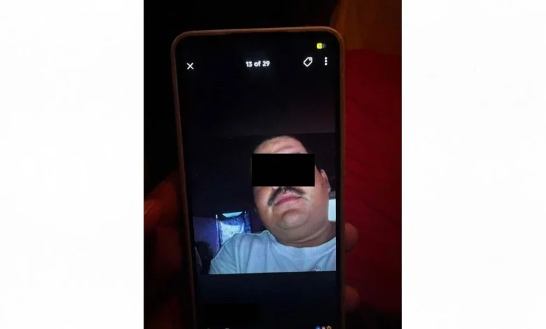 La víctima, identificada como José Armando E., fue atacada cuando subía a su camioneta en la colonia Del 57. De manera preliminar, la Fiscalía investiga como principal sospechoso a un hombre que presuntamente ya los había amenazado.