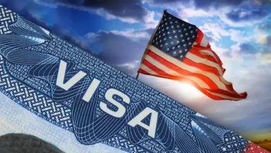 Una publicación anónima en Facebook aseguró que una pareja perdió sus visas de turista tras tener a su hijo en Estados Unidos, pero usuarios cuestionaron la falta de pruebas.