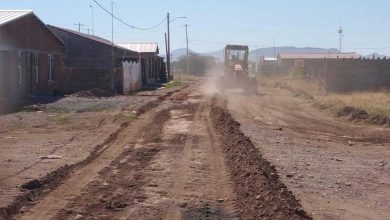 Arranque del programa municipal de rastreo de calles de terracería en Ciudad Juárez