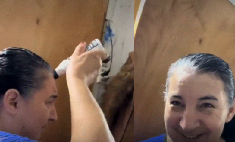 Mujer usa grasa para zapatos para ocultar sus canas y se vuelve viral