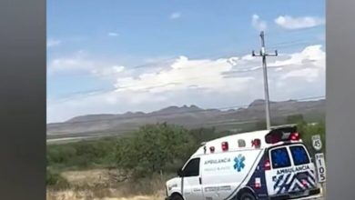 Seis personas sufrieron diversos golpes después de que una camioneta Nissan Titan salió del camino y dio varias volteretas a la altura del kilómetro 112.