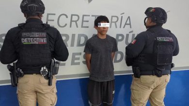 Agentes estatales detectaron al joven de 19 años cuando presuntamente arrojaba desechos en Valle de Allende; una revisión de sus datos reveló una orden de aprehensión vigente.