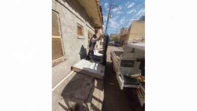 Cuadrilla municipal realiza labores de limpieza y retiro de tiliches en el Centro Histórico de Ciudad Juárez