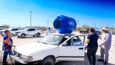Entrega de tinacos de la JMAS a familias de Los Kilómetros en Ciudad Juárez