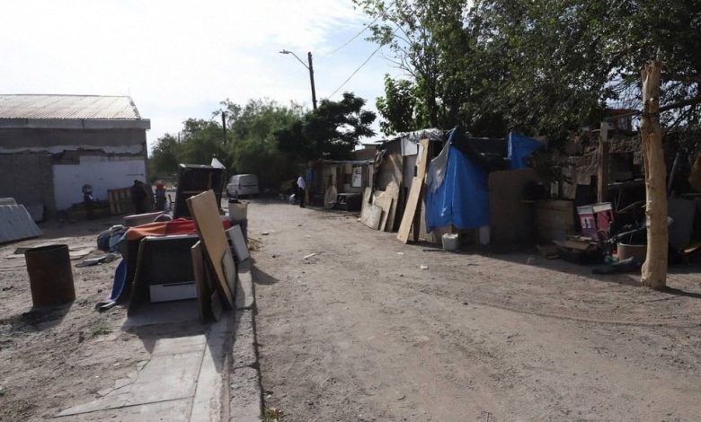 Retiro de viviendas improvisadas en la Zona Centro de Ciudad Juárez
