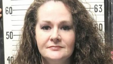 La única mujer en el corredor de la muerte de Tennessee permaneció con vida después de recibir dos dosis de pentobarbital, según el reporte; fue trasladada a un centro médico y el estado abrió una investigación.