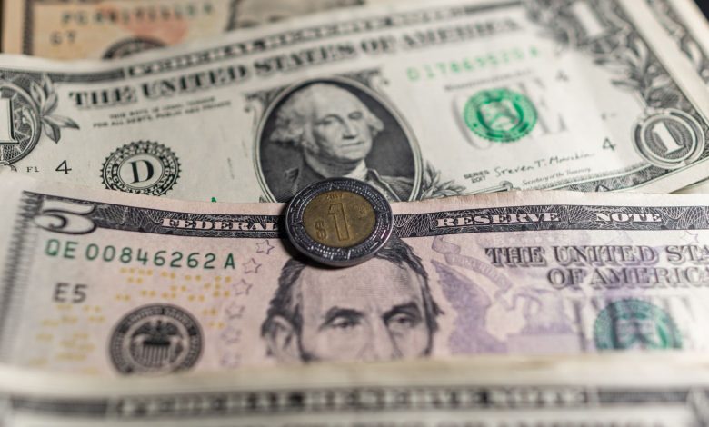 Cotización del peso mexicano frente al dólar estadounidense este sábado 10 de octubre de 2026