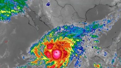 Huracán Simon categoría 4 activa la Alerta Roja en municipios de Colima y Jalisco