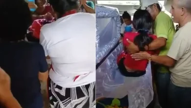 Joven reacciona dentro de un ataúd durante un velorio en Guatemala